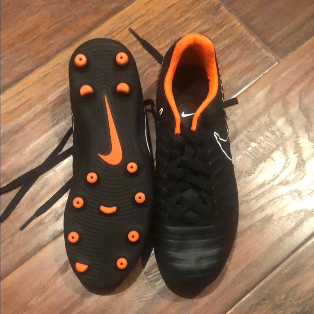 Nike Tempo Youth Soccer cleats